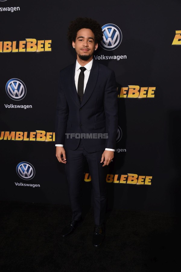 Transformers Bumblebee Global Premiere Images  (158 of 220)